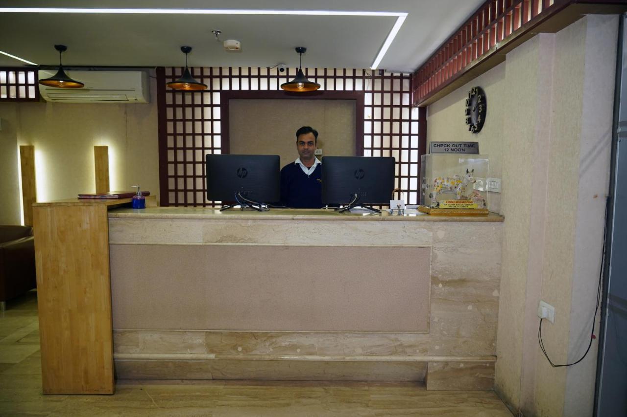 The Lohmod Hotel - Near Delhi Airport Nova Deli Exterior foto