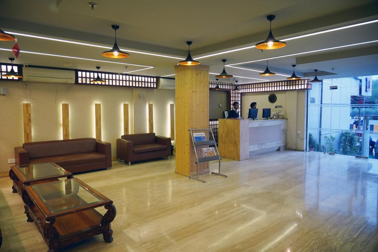 The Lohmod Hotel - Near Delhi Airport Nova Deli Exterior foto