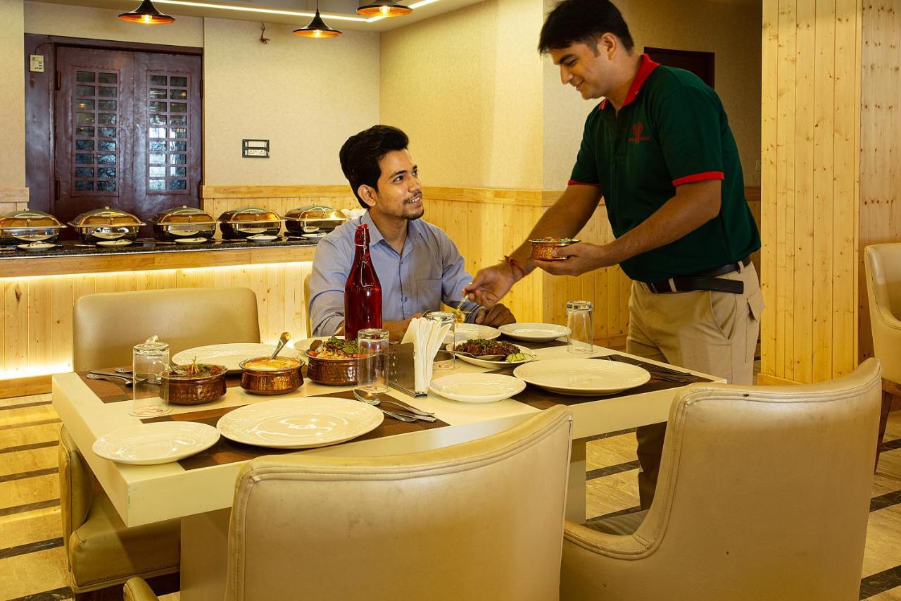 The Lohmod Hotel - Near Delhi Airport Nova Deli Exterior foto