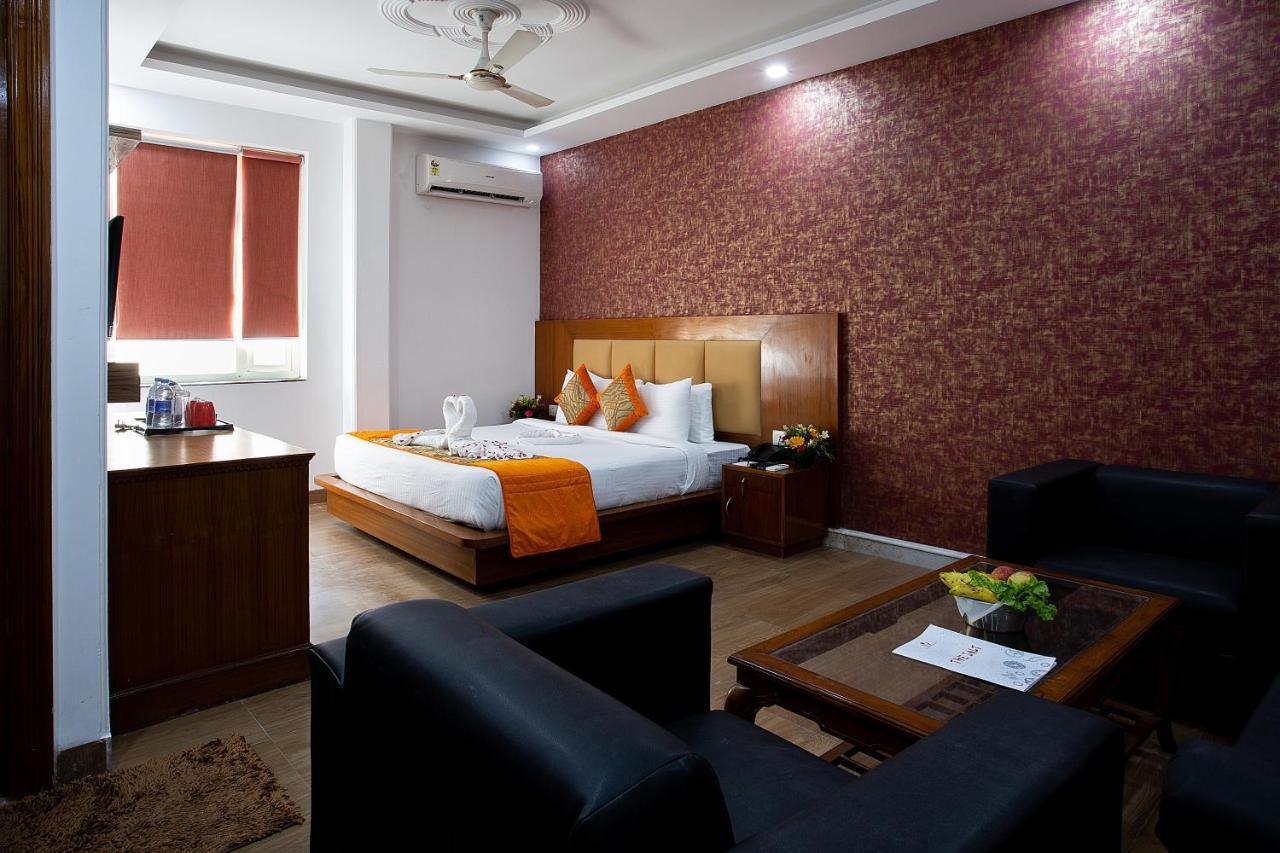 The Lohmod Hotel - Near Delhi Airport Nova Deli Exterior foto