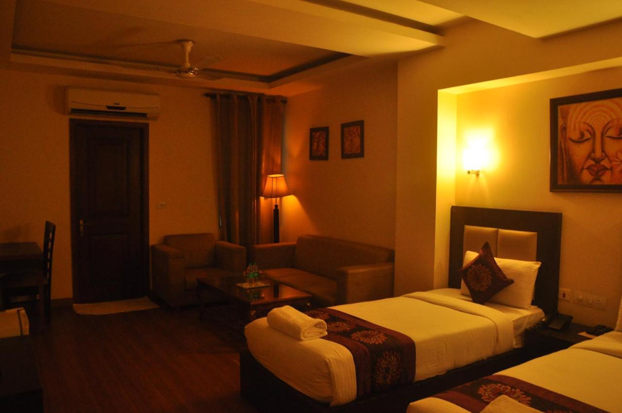 The Lohmod Hotel - Near Delhi Airport Nova Deli Exterior foto